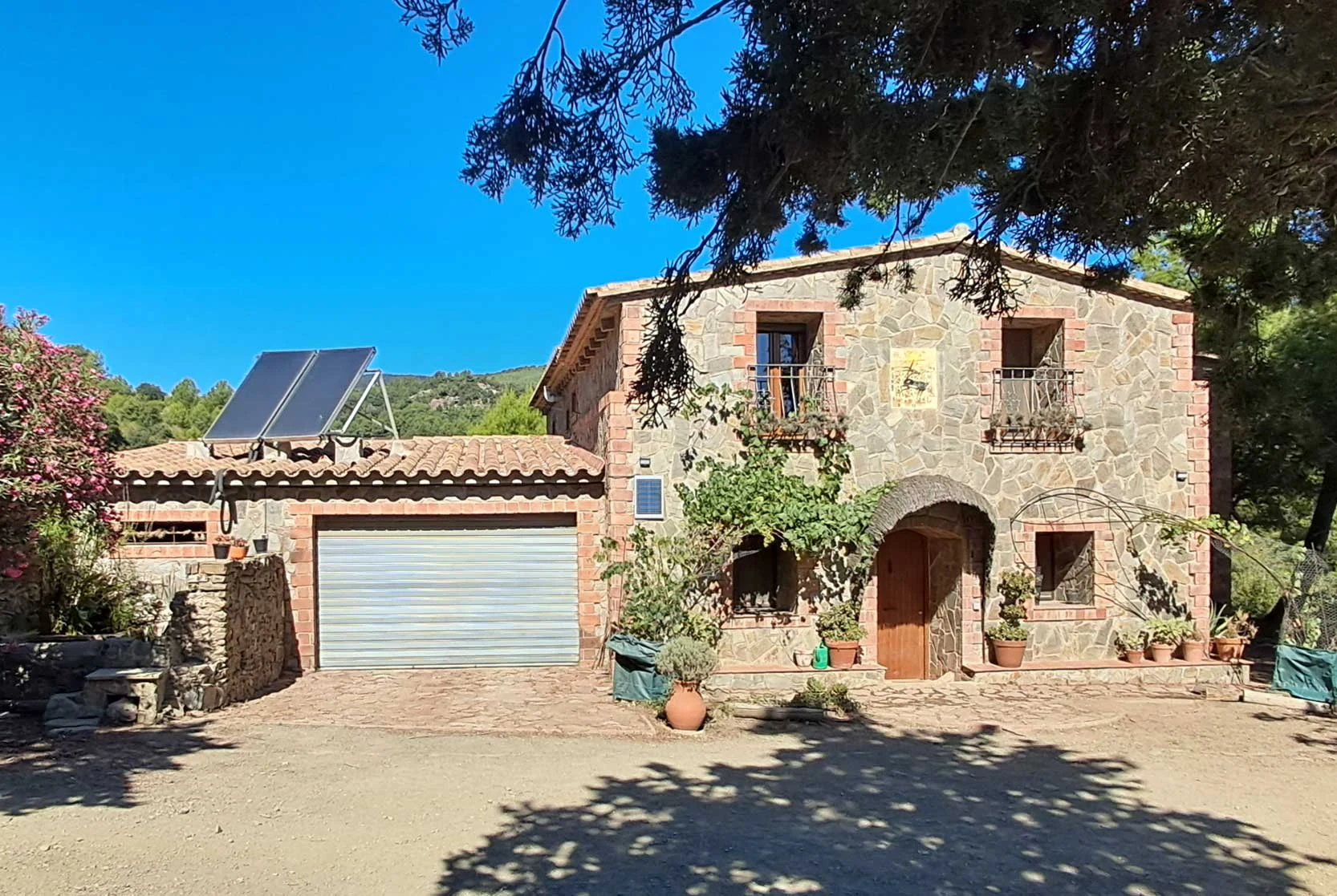 Segunda imagen de comunicación inmobiliaria rural en RealRustic
